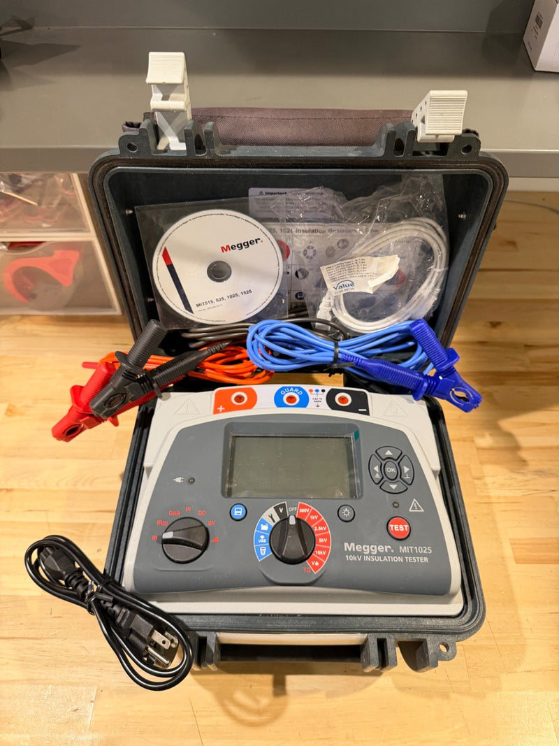 MEGGER MIT1025 10KV INSULATION TESTER WITH CHARGER & LEADS
