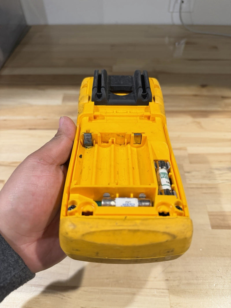 FLUKE 187 TRUE RMS MULTIMETER FOR PARTS