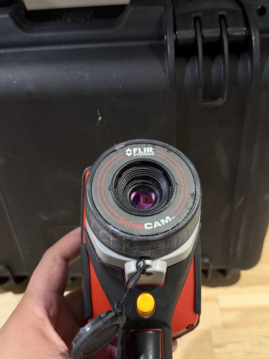 FLIR SYSTEMS INFRACAM W/ CHARGER & CASE (TESTED) FREE SHIPPING