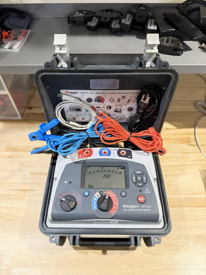MEGGER MIT525 5KV INSULATION TESTER W/ LEADS & CHARGER (TESTED) FREE SHIPPING