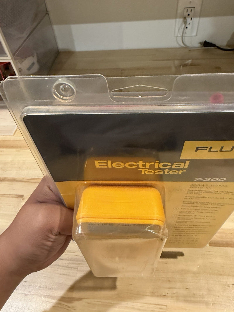 FLUKE 7-300 ELECTRICAL TESTER - FREE SHIPPING RARE