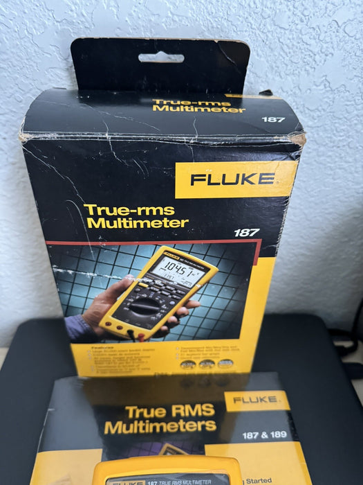 FLUKE  187 TRUE RMS MULTI METER W/LEADS & CALIBRATION CERTIFICATE- FREE SHIPPING