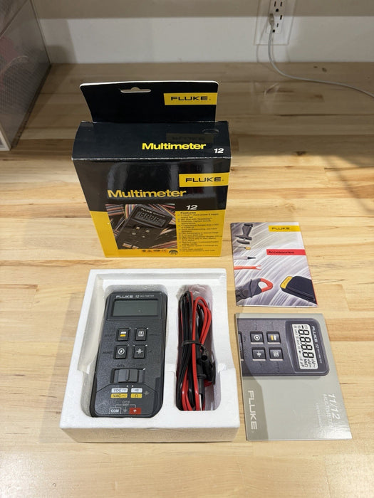 FLUKE 12 DIGITAL MULTIMETER (NEW FACTORY SEALED) SHIPS FAST (RARE)
