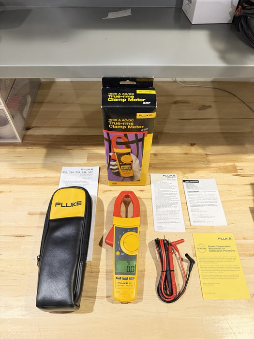 FLUKE 337 TRUE RMS CLAMP METER WITH LEADS & CLIPS RARE