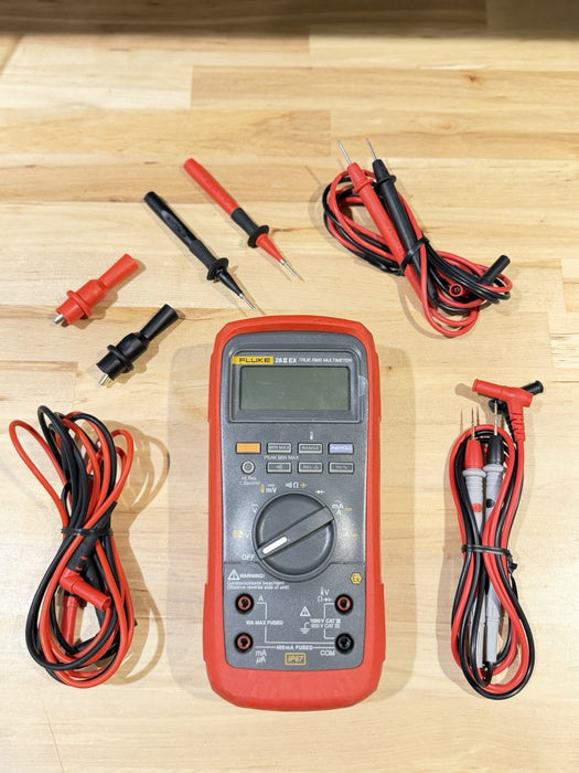 FLUKE 28 II EX TRUE RMS MULTIMETER W / LEADS & CLIPS - FREE SHIPPING