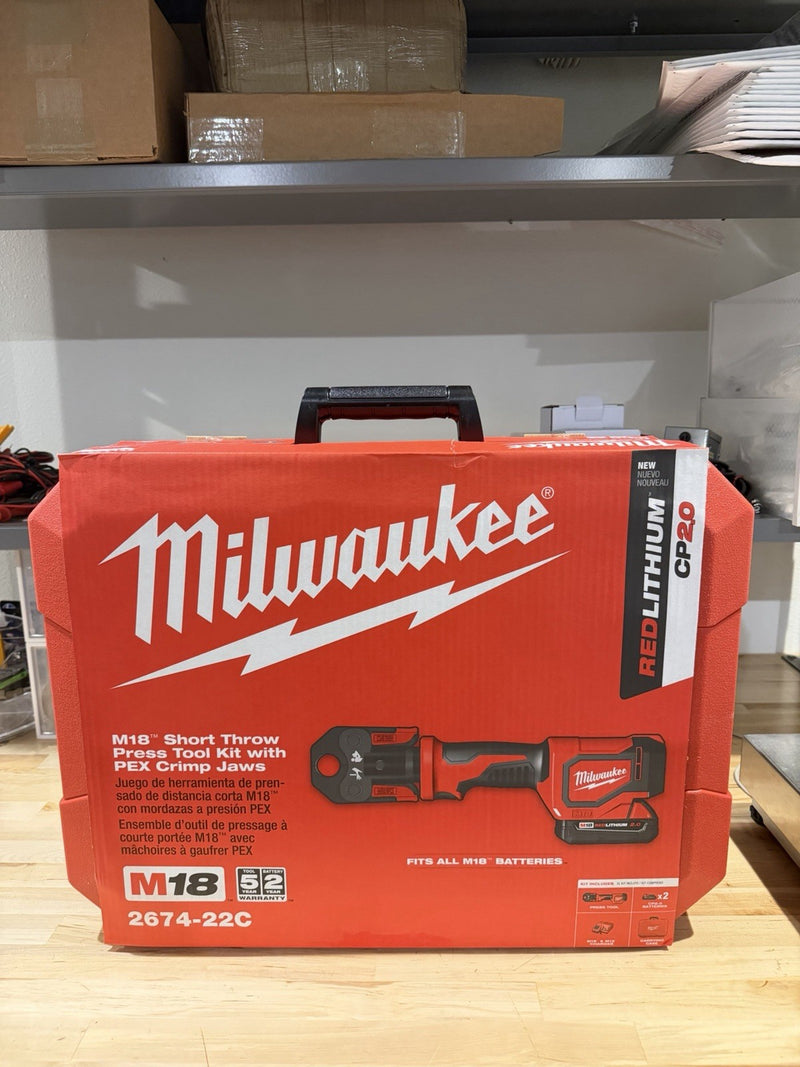 MILWAUKEE 2674-22C M18 SHORT THROW PRESS TOOL KIT WITH PEX CRIMP JAWS
