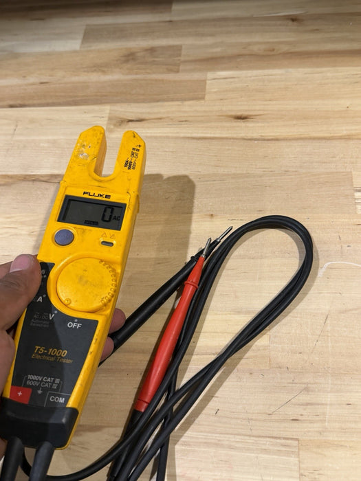 FLUKE T5-1000 ELECTRICAL TESTER 1000V CAT III (TESTED) SHIPS FAST