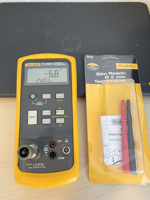 FLUKE 717 3000G PRESSURE CALIBRATOR