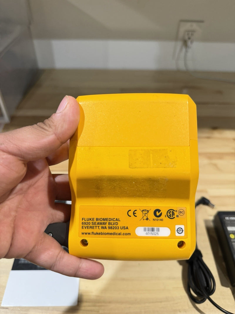 FLUKE BIOMEDICAL SPOT LIGHT SPO2 FUNCTIONAL TESTER WITH CHARGER