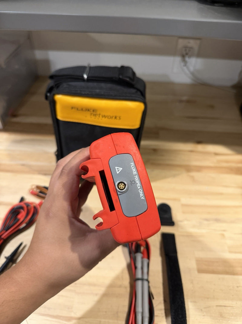 FLUKE 725EX MULTIFUNCTION PROCESS CALIBRATOR W/ ACCESSORIES- TESTED