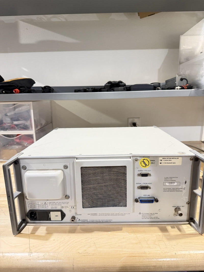 FLUKE 5820A OSCILLOSCOPE CALIBRATOR W/ 5 CHANNEL OPTION (FREE SHIPPING)