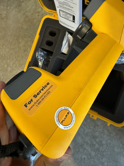 FLUKE TIX560 HANDHELD THERMAL CAMERA 320X240P 60HZ -20°C TO 1200°C