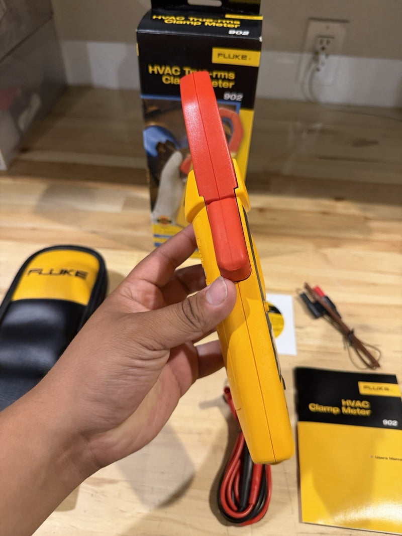 FLUKE 902 TRUE RMS HVAC CLAMP METER WITH CASE & LEADS RARE
