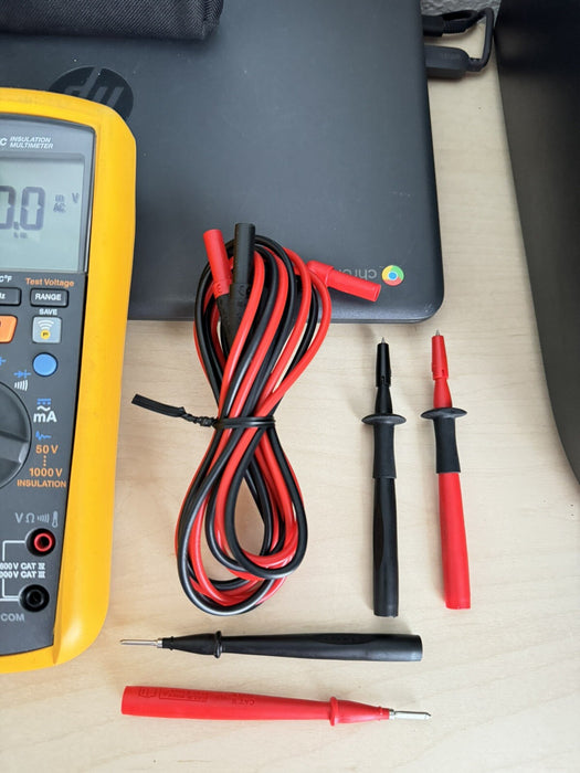 FLUKE 1587 FC INSULATION MULTIMETER WITH BAG AND LEADS