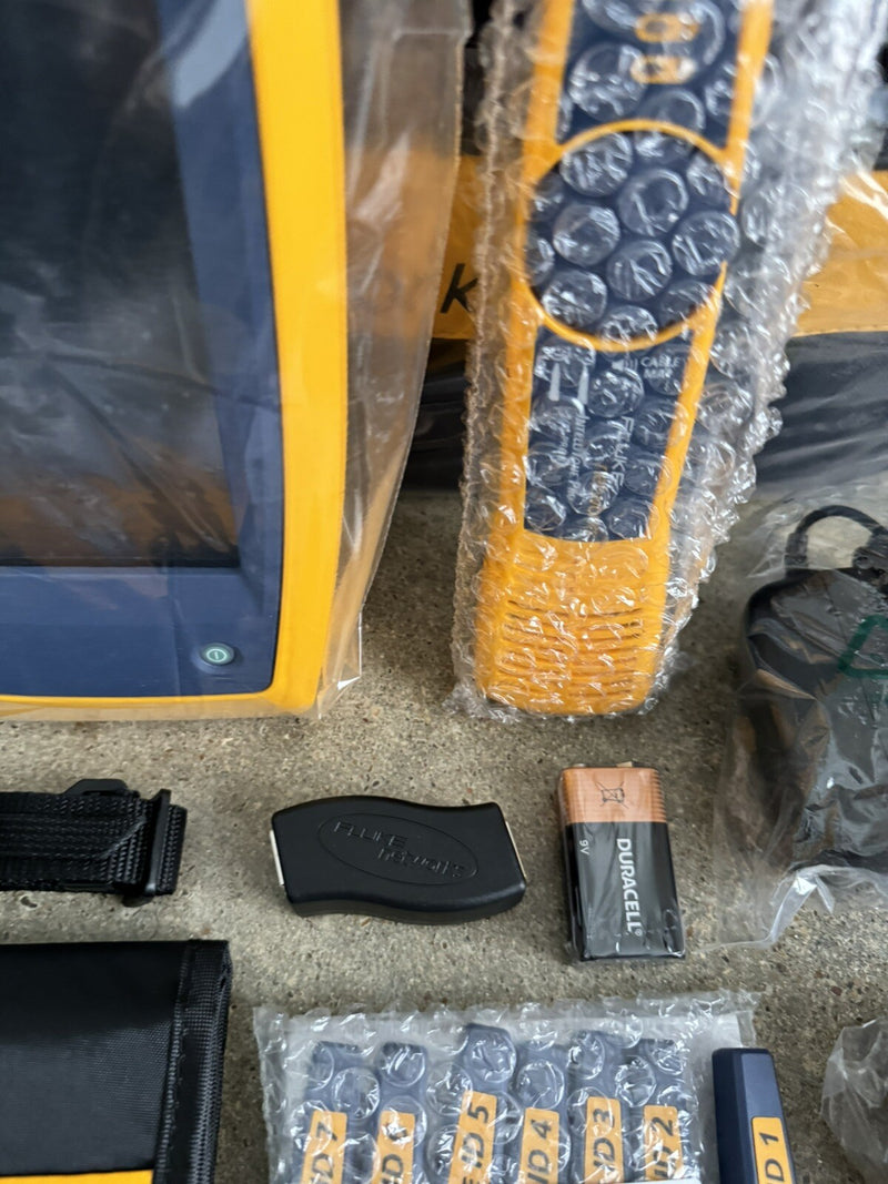 FLUKE NETWORKS LIQ-KIT LINKIQ TESTER & INTELLITONE PRO 200 CABLE NETWORK TESTER