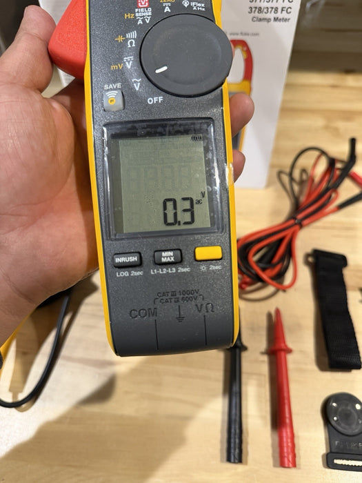 FLUKE 378 FC NON-CONTACR VOLTAGE CLAMP METER W/ LEADS & CASE - SHIPS FAST