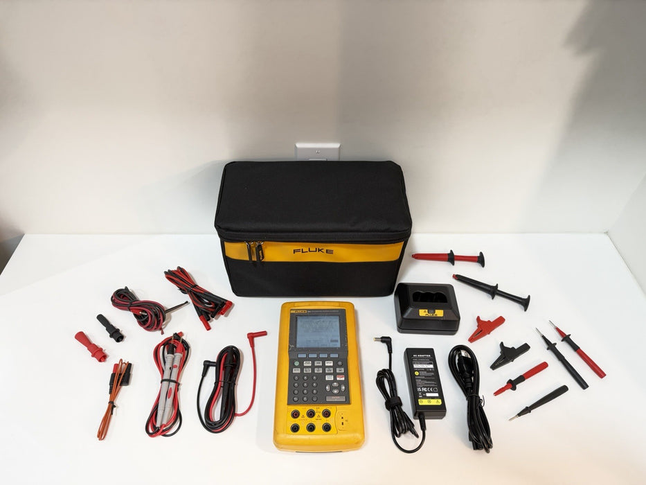 FLUKE 744 DOCUMENTING PRCESS CALIBRATOR WITH LEADS & CHARGER TESTED
