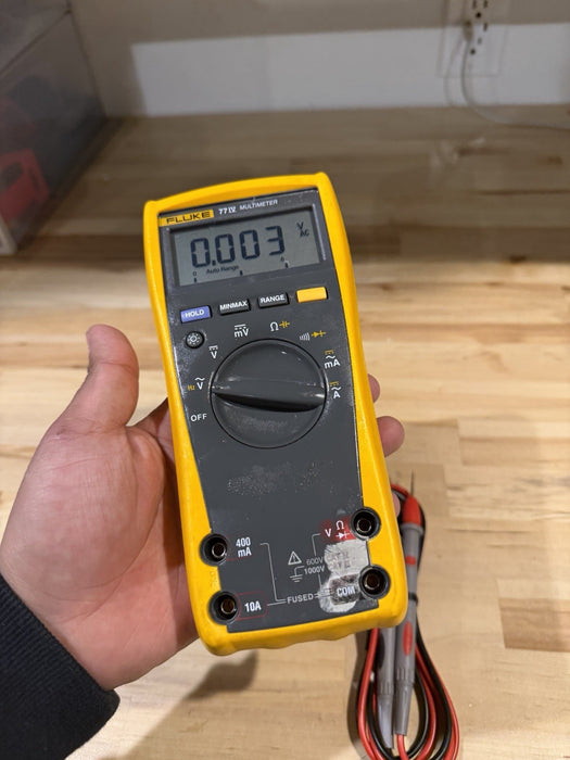 FLUKE 77-IV MULTIMETER W / LEAD SET & CLIPS - SHIPS FAST (TESTED)