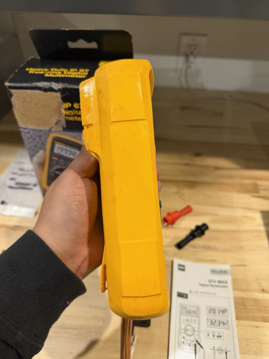 FLUKE 87V MAX TRUE RMS MULTIMETER W/ LEADS & CLIPS (TESTED) SHIPS FAST