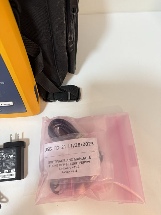 FLUKE NETWORKS VERSIV MAINFRAME & REMOTE WITH BAG & ACCESSORIES