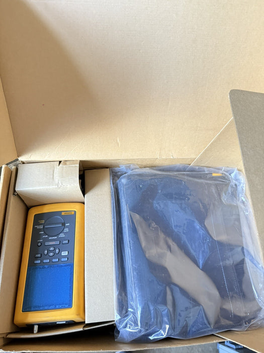 FLUKE DSP-100 CABLE ANALYZER TESTER KIT NEW