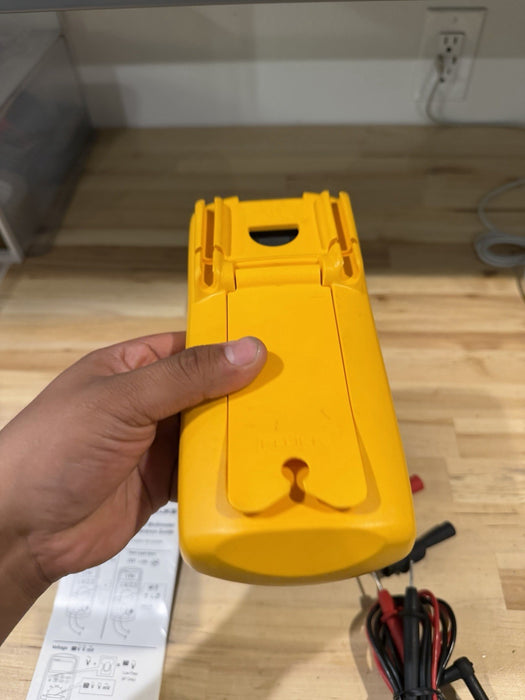 FLUKE 787 PROCESS METER W/ LEADS & BAG (EXCELLENT CONDITION)-FREE SHIPPING