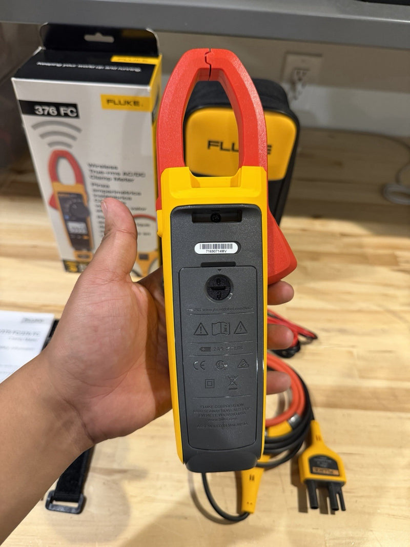 FLUKE 376FC WIRELESS TRUE RMS AC/DC CLAMP METER W/LEADS - SHIPS FAST NEW