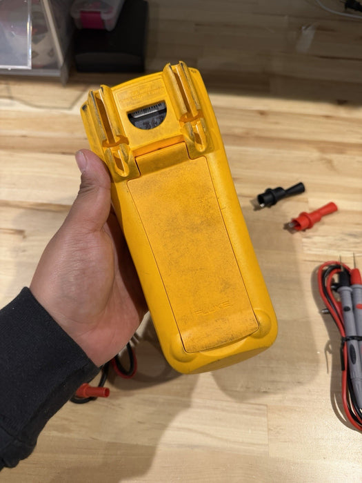 FLUKE 1587 FC INSULATION MULTIMETER W/ LEADS (TESTED) SHIPS FAST