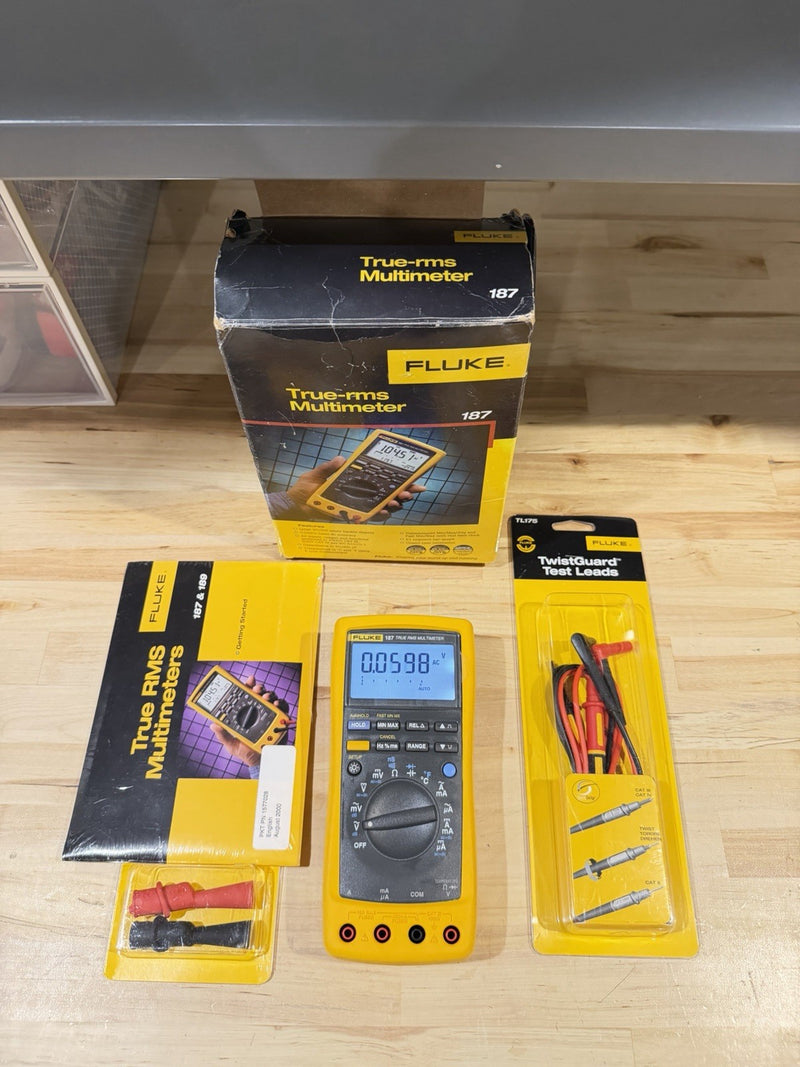 FLUKE 187 TRUE RMS MULTIMETER WITH LEADS & CLIPS TESTED RARE