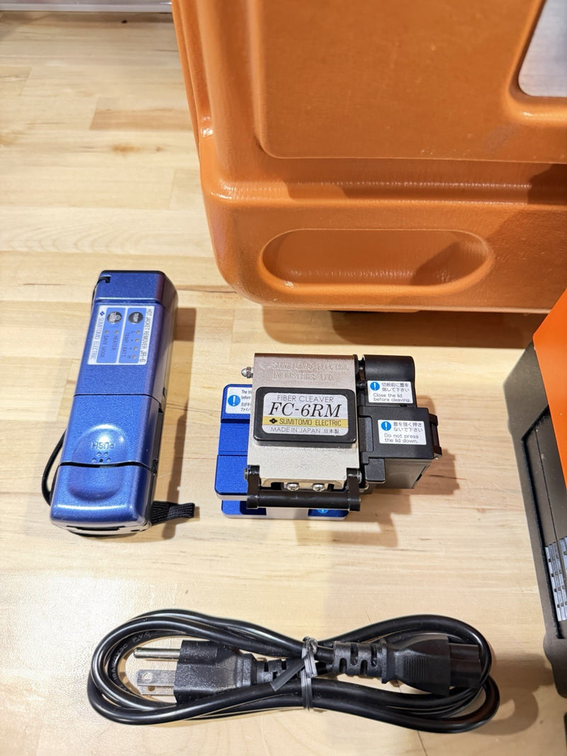SUMITOMO ELECTRIC TYPE-66 TUFFCAT FUSION SPLICER WITH FC-6RM CLEAVER