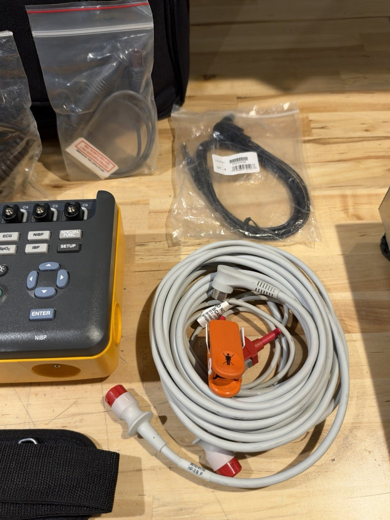 FLUKE BIOMEDICAL PROSIM 8 VITAL SIGNS SIMULATOR KIT W/ SPO2 (CALIBRATED 2026)