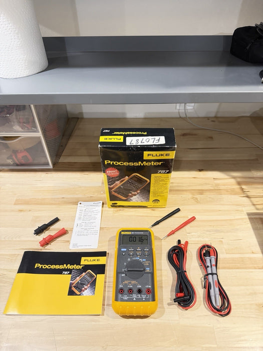 FLUKE 787 PROCESSMETER (NEW FACTORY SEALED) SHIPS FAST - FREE SHIPPING (RARE)