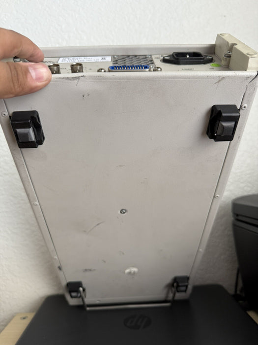 FLUKE PM6690 2.7 GHZ FREQUENCY COUNTER/TIMER ANALYZER