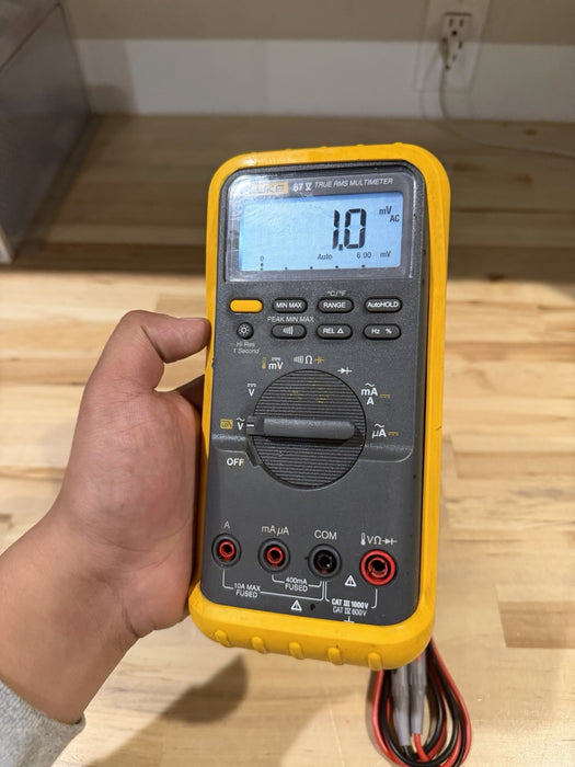 FLUKE 87V TRUE RMS MULTIMETER WITH LEADS TESTED