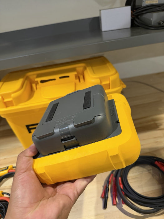 FLUKE 3540 FC 3-PHASE POWER MONITOR WITH ACCESSORIES TESTED