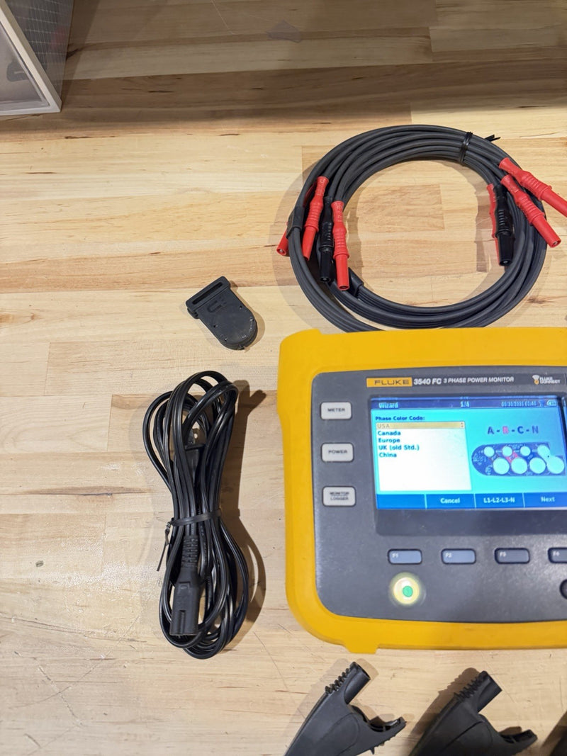 FLUKE 3540 FC 3-PHASE POWER MONITOR W/ ACCESSORIES (TESTED) FREE SHIPPING