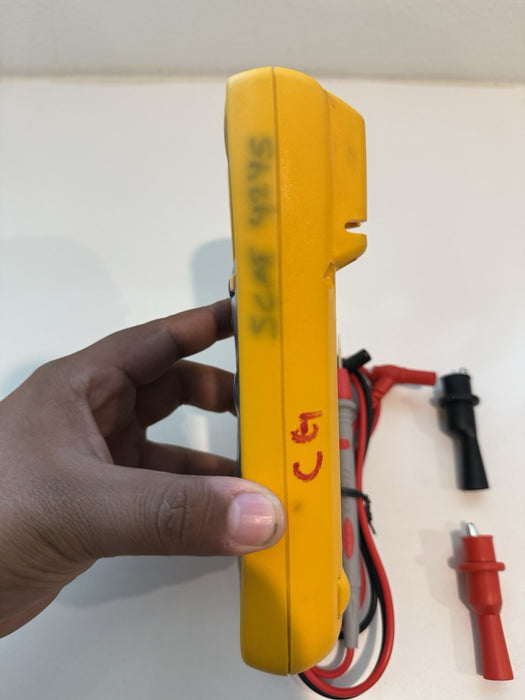 FLUKE 77-IV MULTIMETER W LEAD SET & CLIPS TESTED