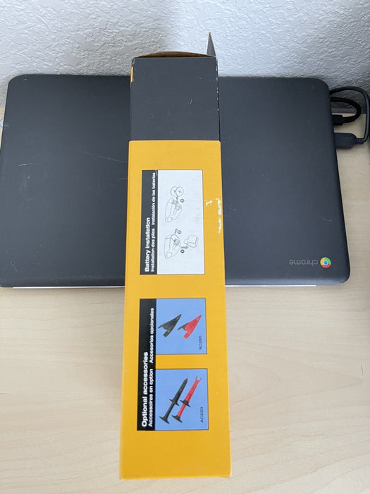 FLUKE L215 SUREGRIP KIT WITH PROBE LIGHT AND PROBE EXTENDER NEW