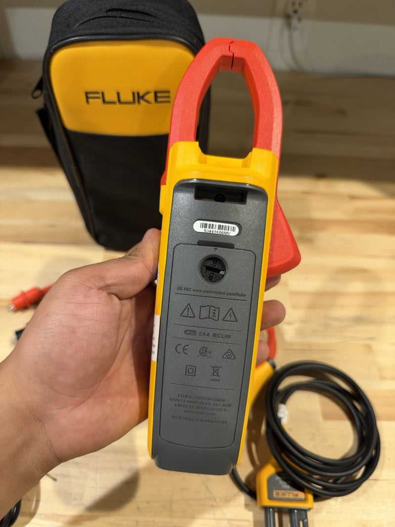 FLUKE 376FC WIRELESS TRUE RMS AC/DC CLAMP METER W/LEADS - SHIPS FAST CAL 2026
