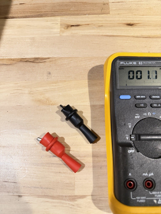 FLUKE 83 MULTIMETER W/ LEADS & CLIPS (TESTED) SHIPS FAST