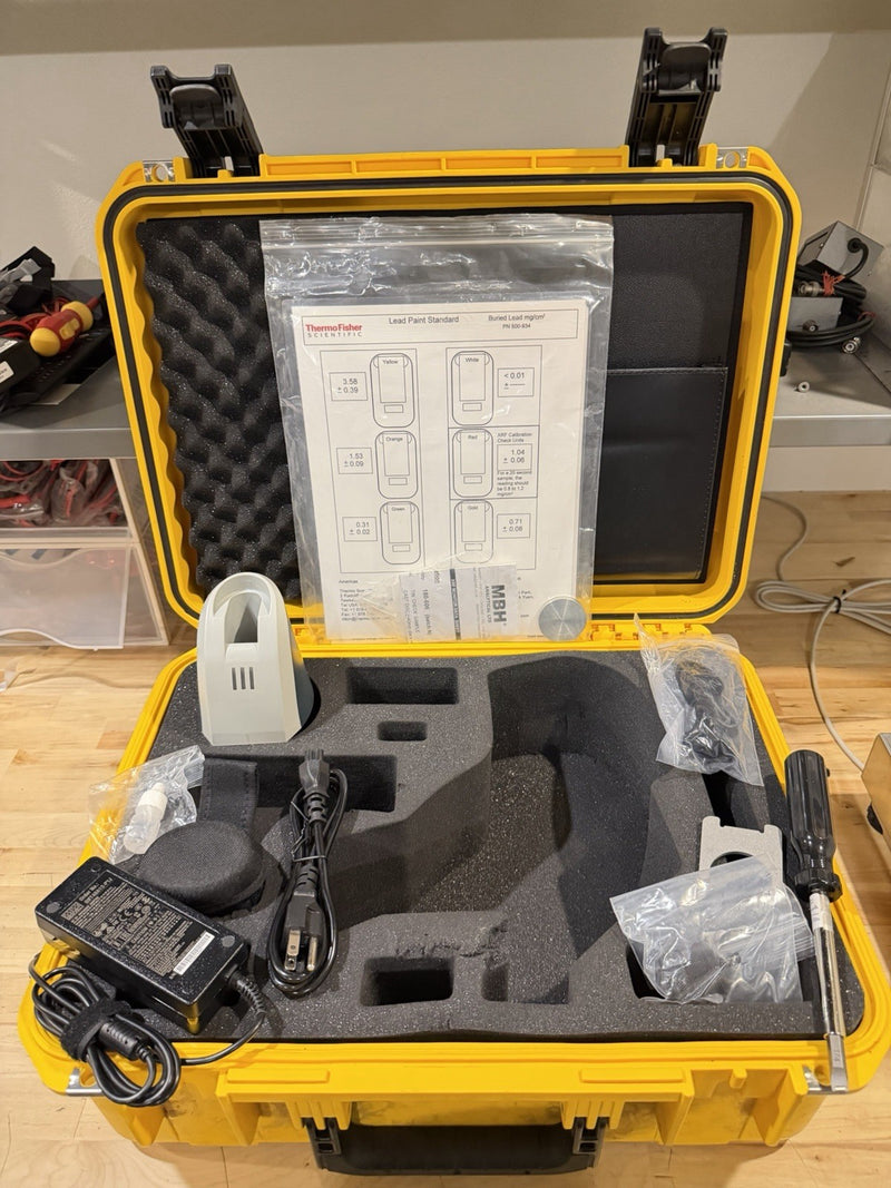 THERMO SCIENTIFIC NITON XL2 700 XRF ANALYZER W/ ACCESSORIES (TESTED) SHIPS FREE
