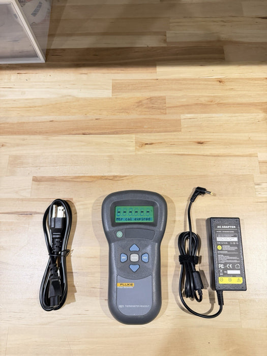 FLUKE HART SCIENTIFIC 1521 THERMOMETER READOUT W/ CHARGER/TESTED -MISSING COVER