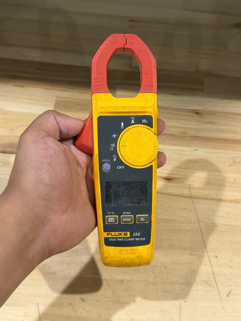 FLUKE 325 TRUE RMS CLAMP METER (PARTS ONLY) FOR PARTS - SHIPS FAST