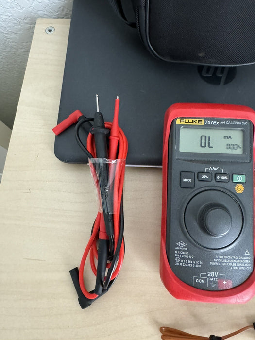 FLUKE 707EX INTRINSICALLY SAFE MA LOOP CALIBRATOR WITH BAG & LEADS