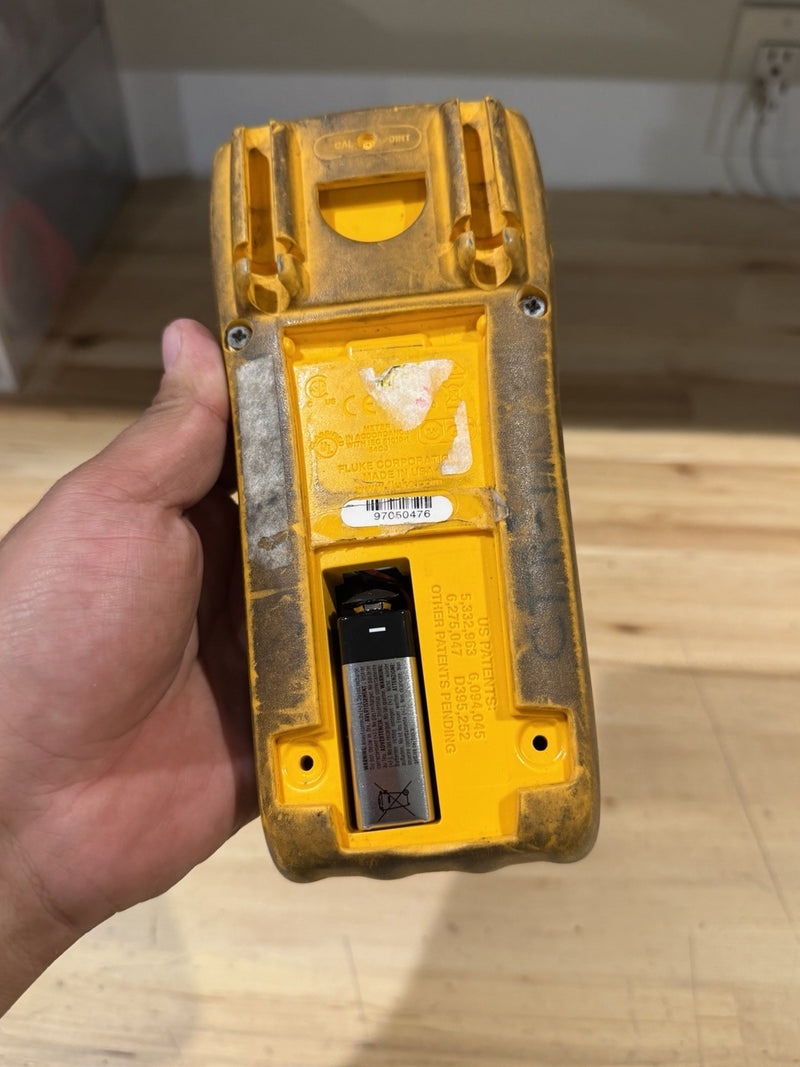 FLUKE 179 TRUE RMS MULTIMETER (PARTS ONLY) FOR PARTS DOESN’T WORK - SHIPS FAST