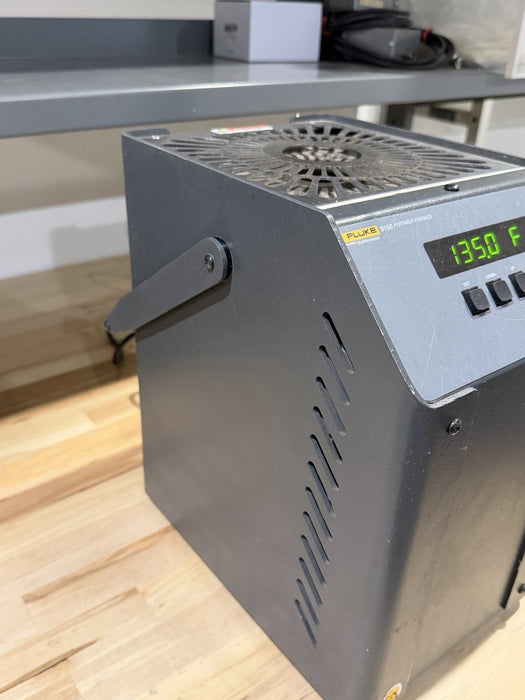 FLUKE 9150 PORTABLE FURNACE WITH CHARGER TESTED