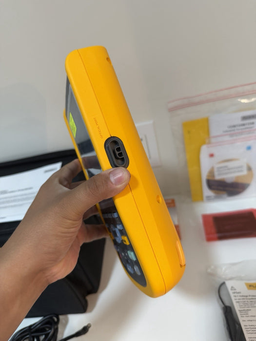 FLUKE 125B INDUSTRIAL SCOPEMETER 40MHZ(NEW FACTORY SEALED) FREE SHIPPING MFD2025
