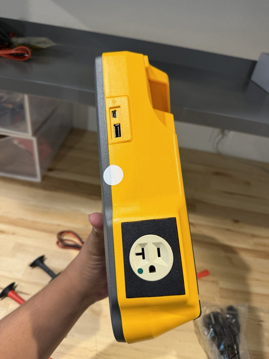 FLUKE ESA615 115V ELECTRICAL SAFETY ANALYZER TESTER WITH LEADS & CHARGER TESTED