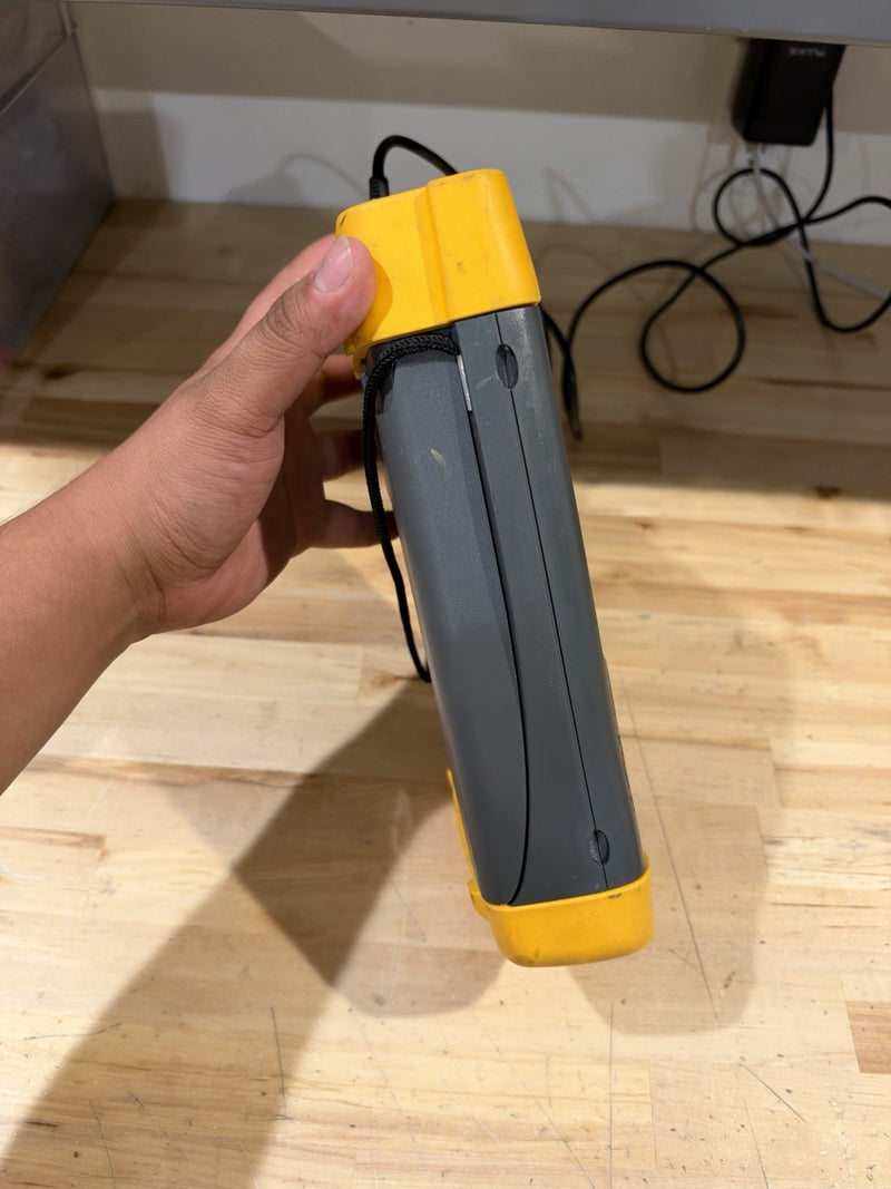 FLUKE 196C SCOPEMETER COLOR W/ LEADS 100MHZ 1GS/S (PARTS ONLY) SHIPS FAST