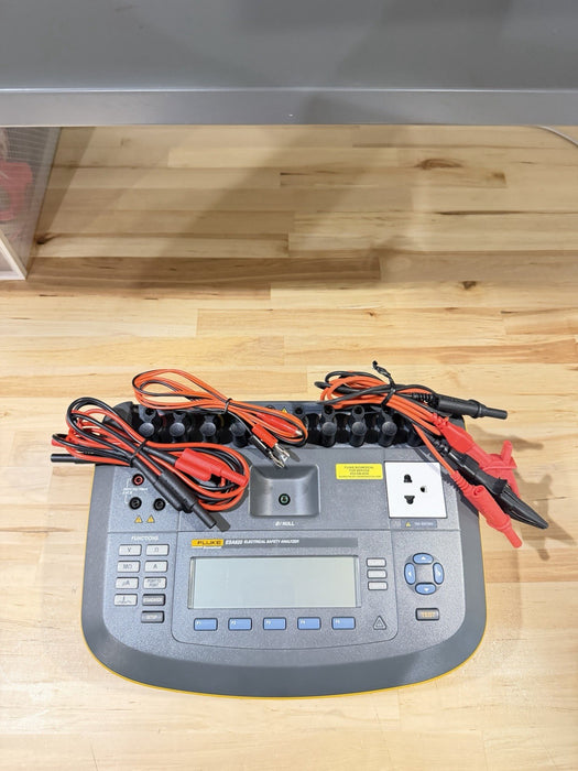 FLUKE ESA620 230V BIOMEDICAL ELECTRICAL SAFETY ANALYZER WITH LEADS & CHARGER